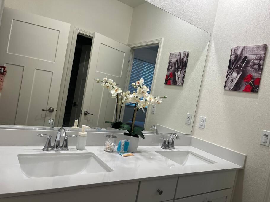 Brand-New, Beautiful & Stylish Home In Sacramento! ภายนอก รูปภาพ